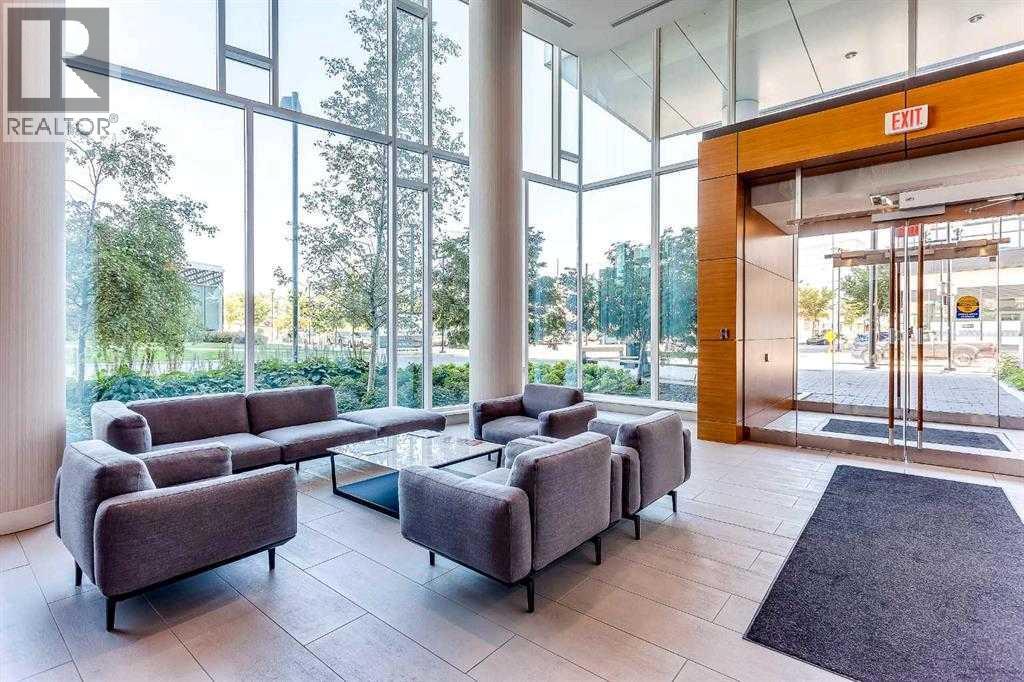 805, 519 Riverfront Avenue SE