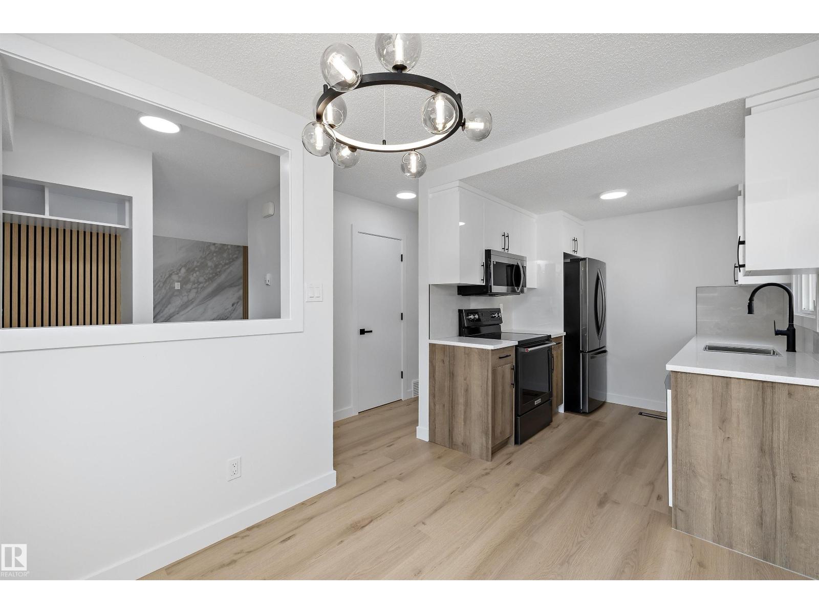84 willowdale place NW