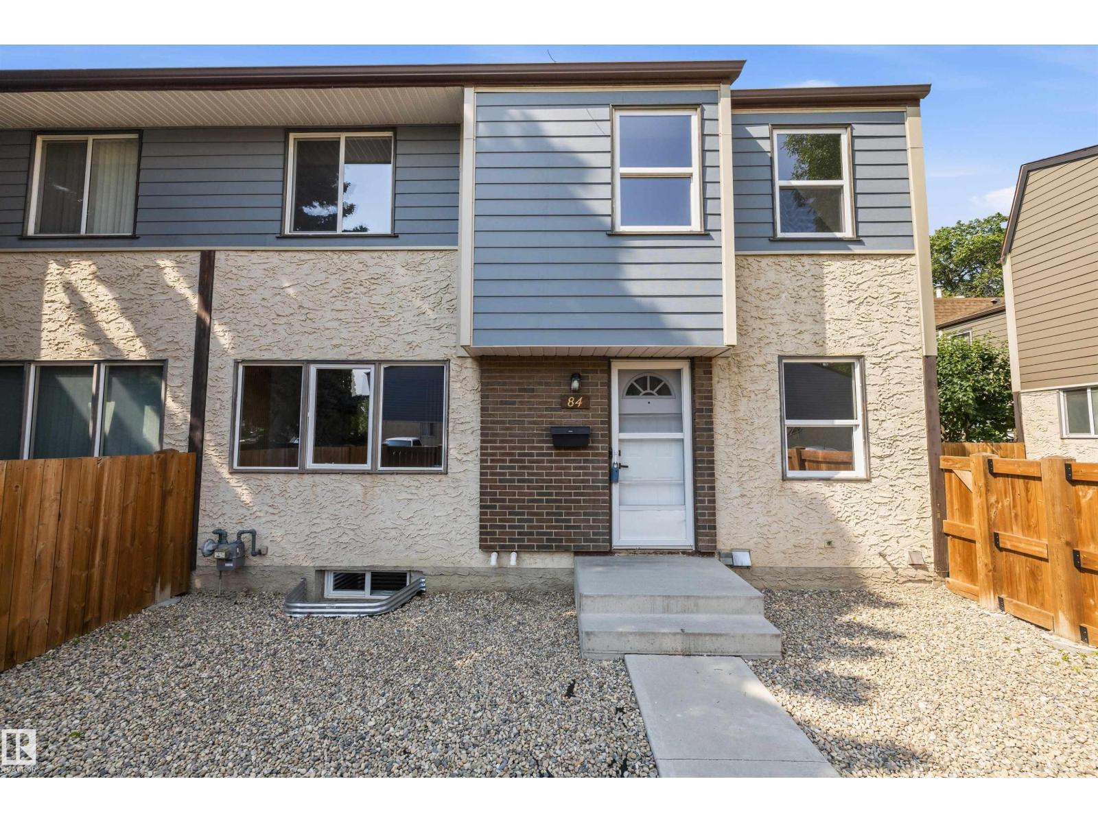 84 willowdale place NW