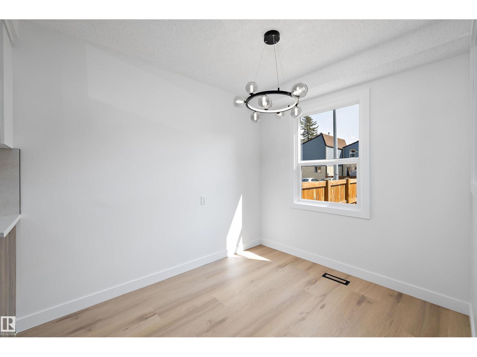 84 willowdale place NW