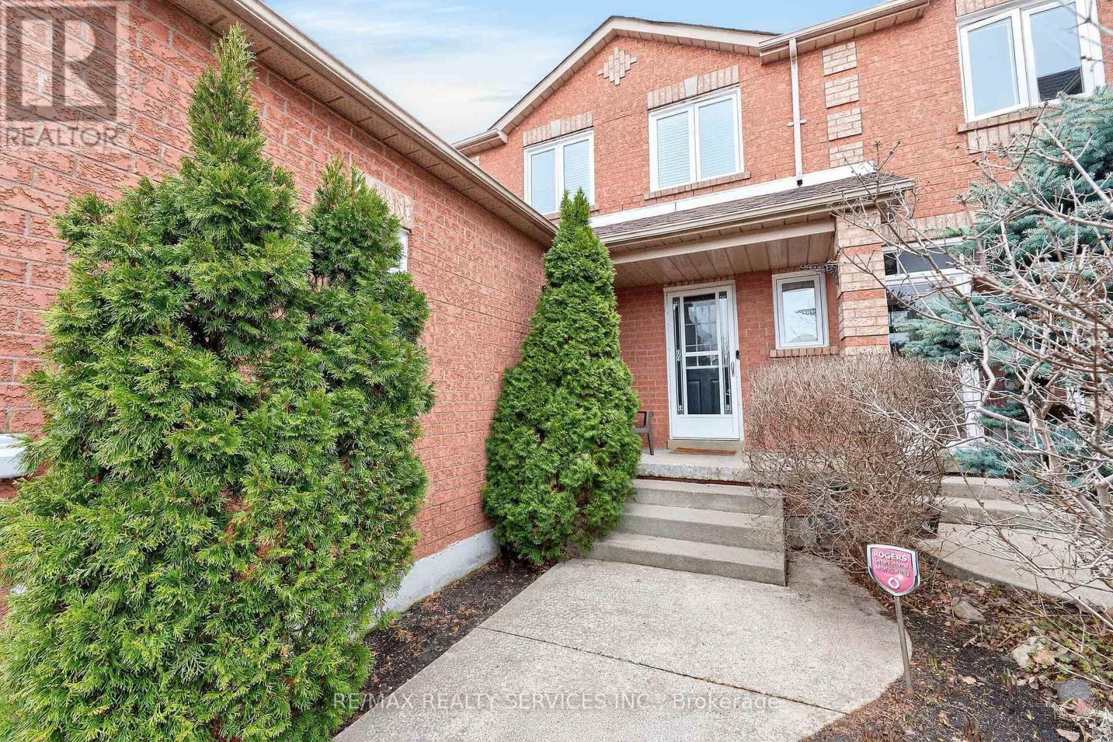 99 WHITE TAIL CRESCENT