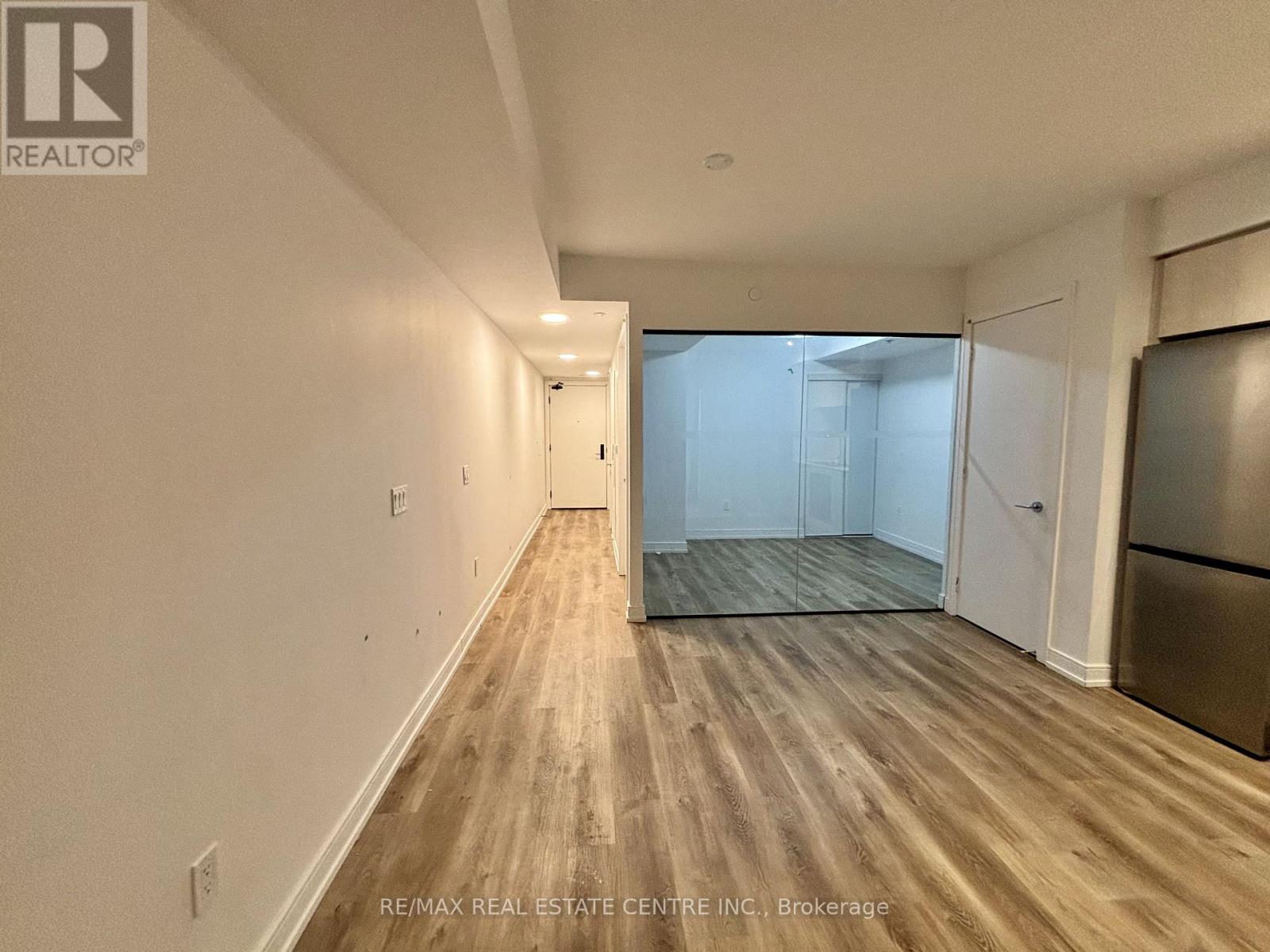 325 - 1 JARVIS STREET