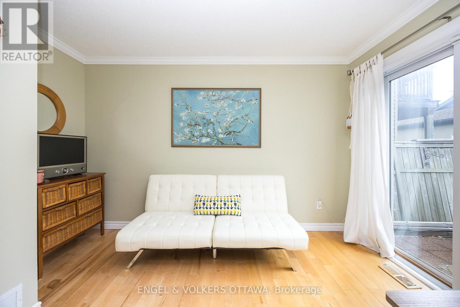 5 CARRAWAY PRIVATE