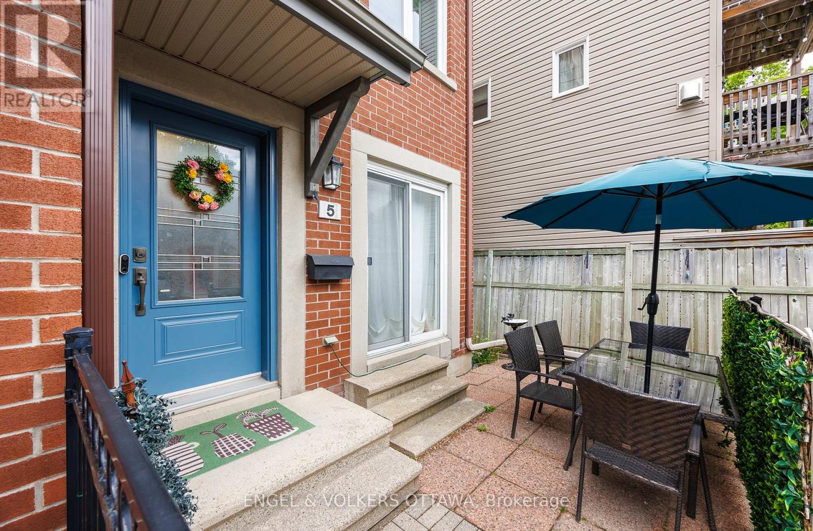 5 CARRAWAY PRIVATE