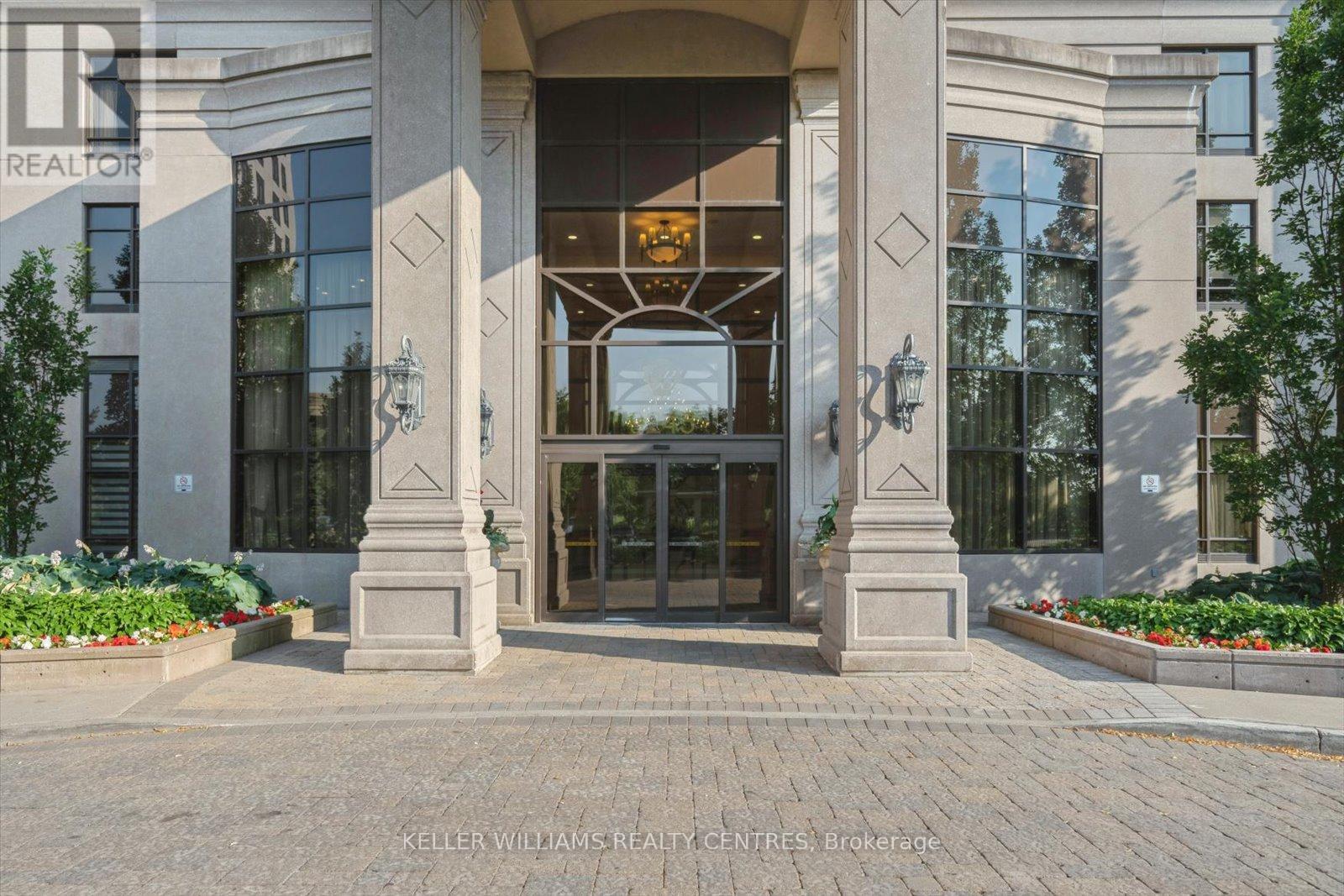 902 - 9245 JANE STREET