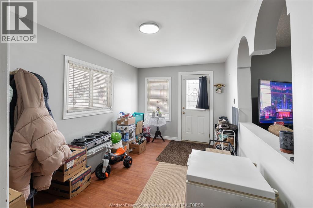 33 Victoria AVENUE North