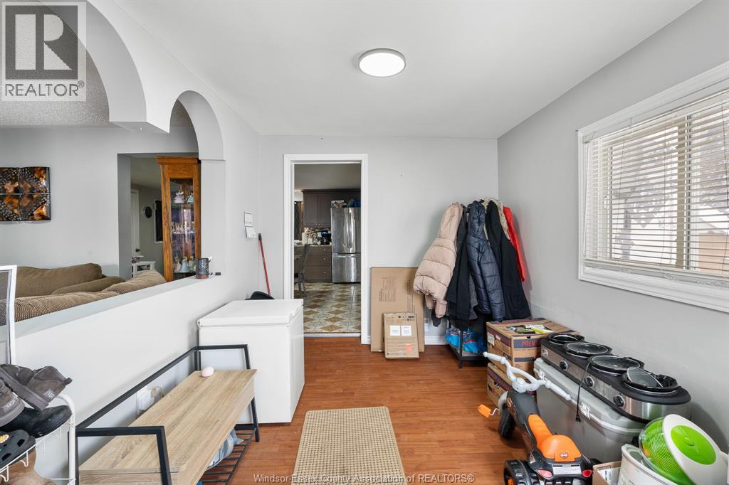 33 Victoria AVENUE North