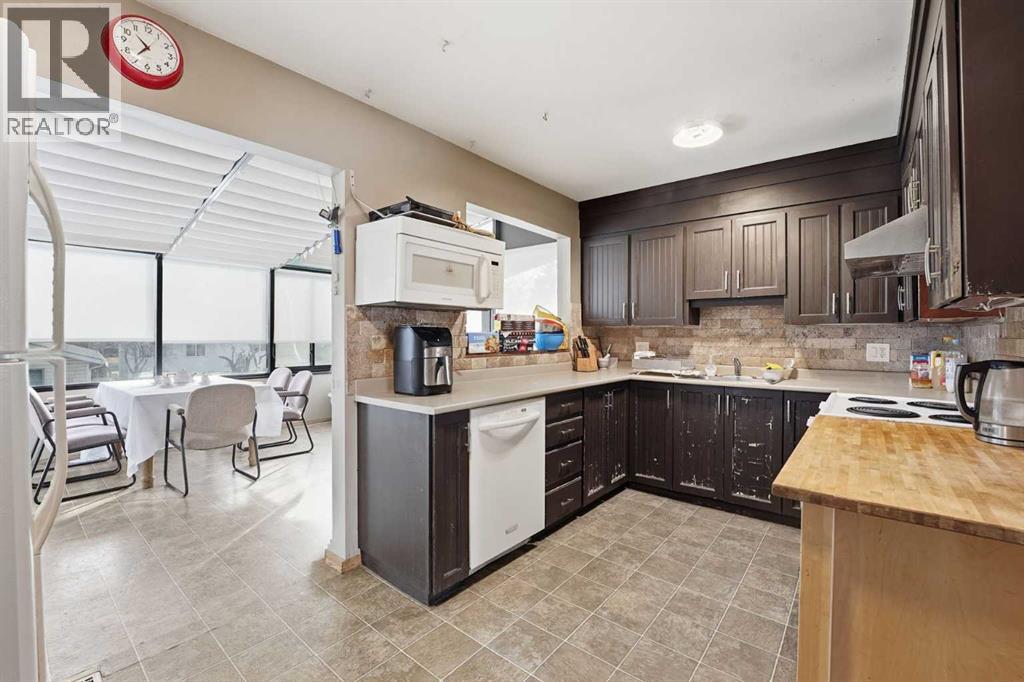 2018 Cottonwood Crescent SE