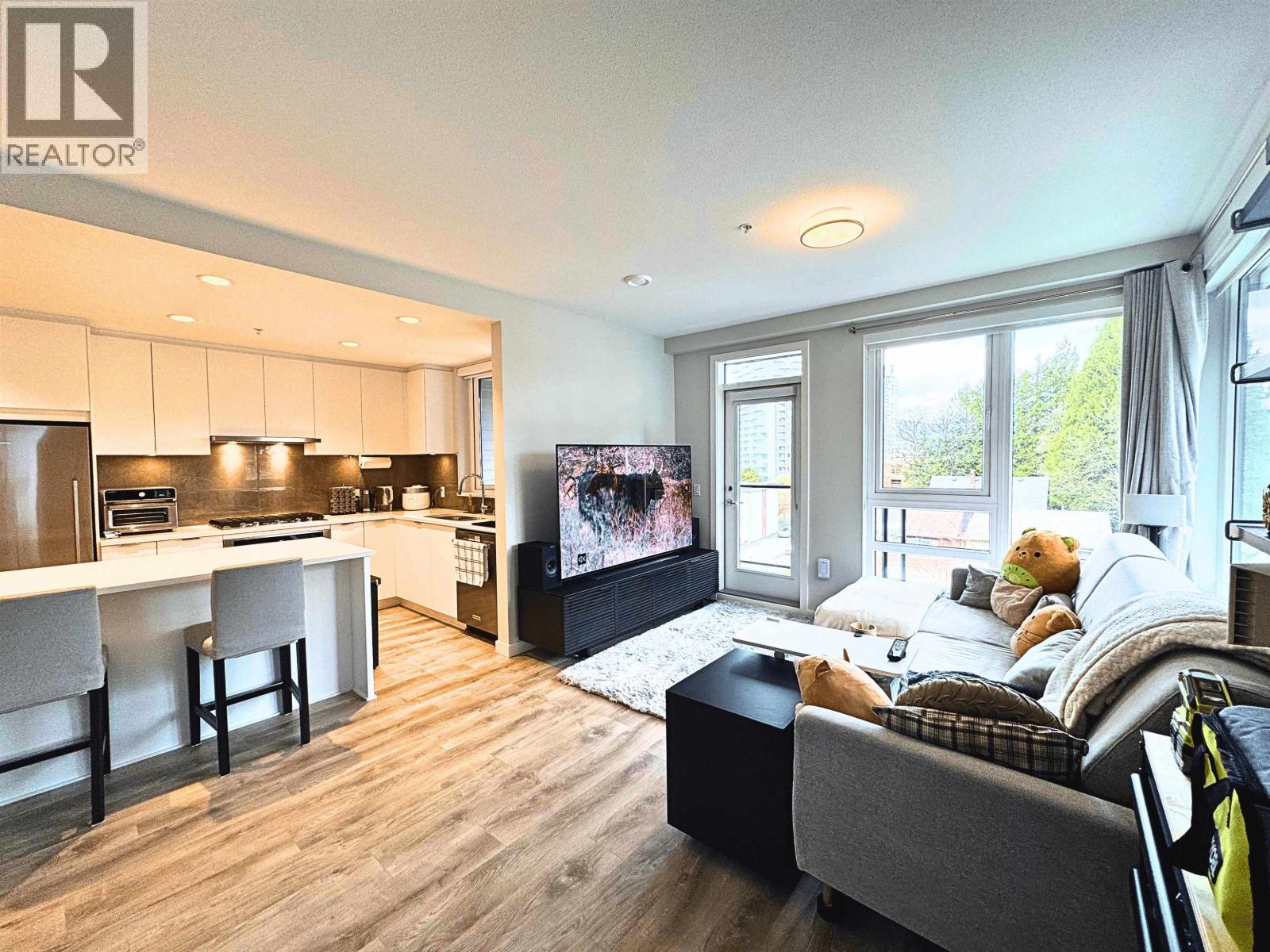 420 615 COTTONWOOD AVENUE