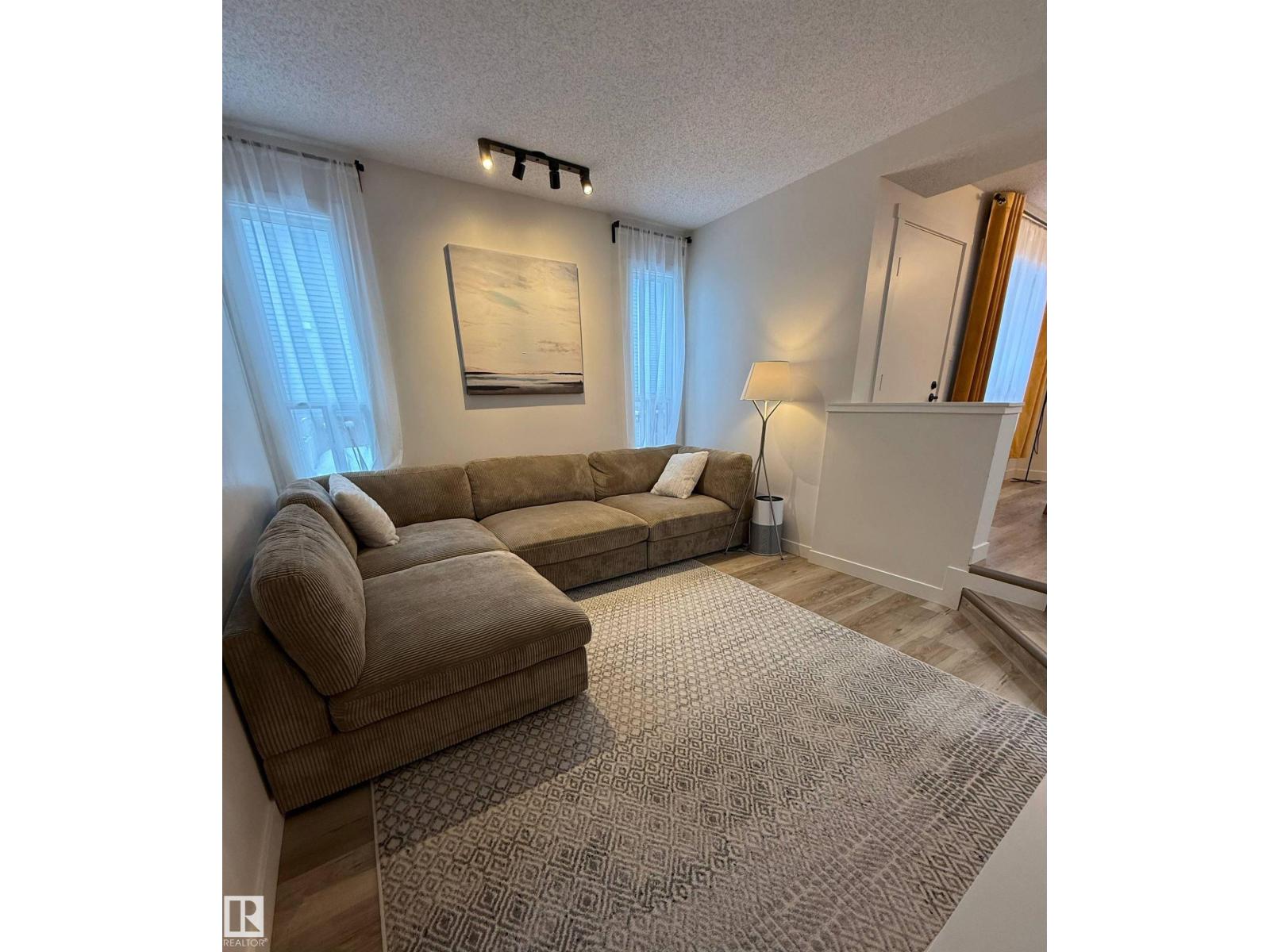 #33 4403 Riverbend RD NW