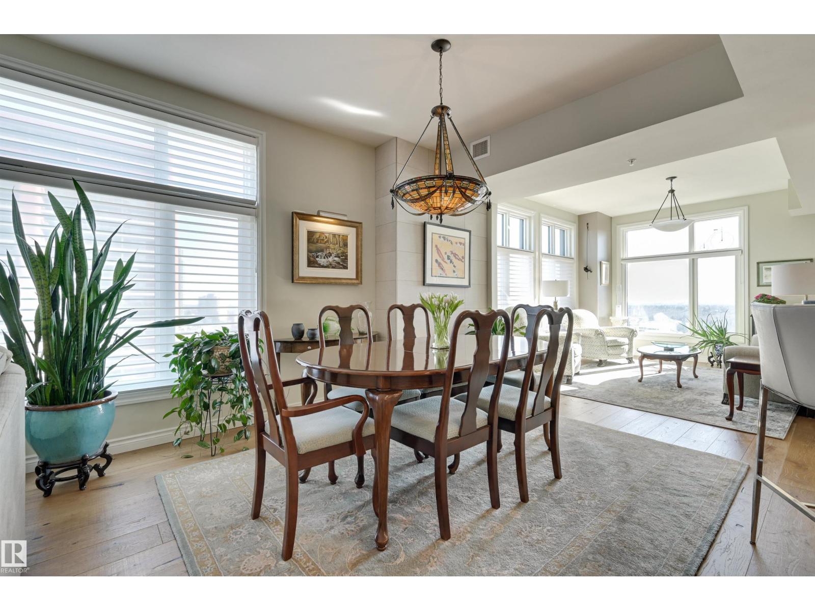 #1003 9020 JASPER AV NW