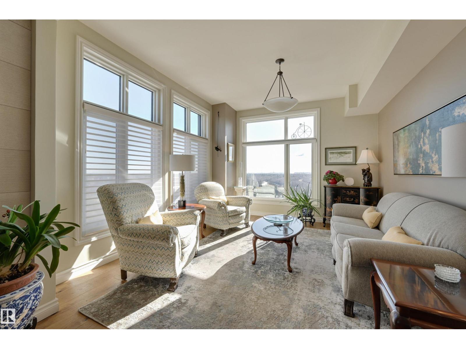 #1003 9020 JASPER AV NW