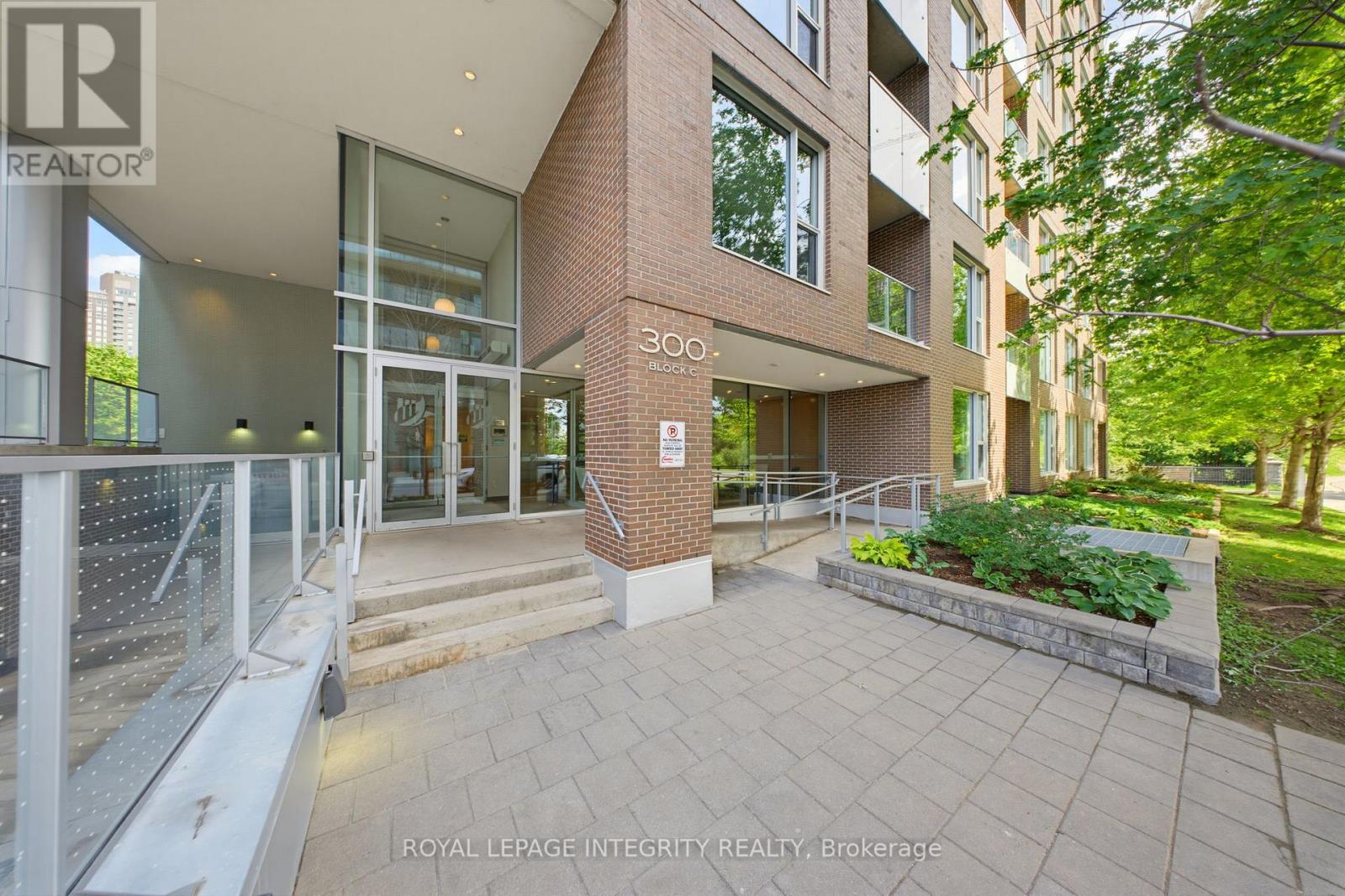 328 - 300 C LETT STREET