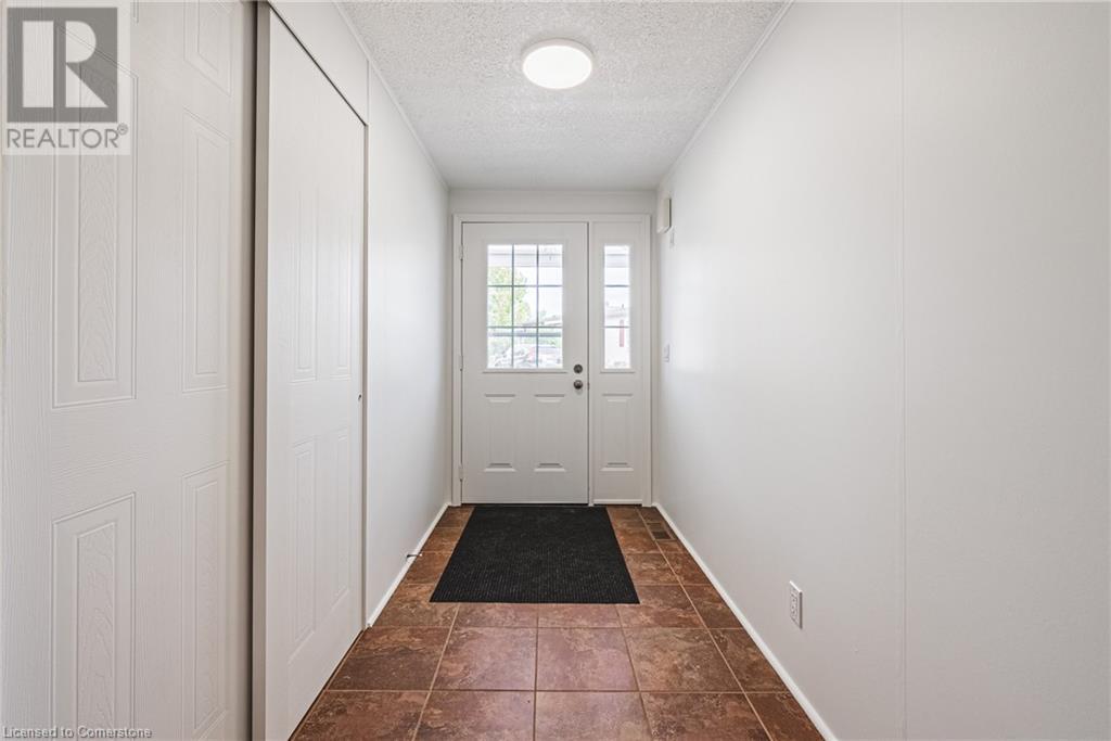 2 HEMLOCK CRESCENT PVT