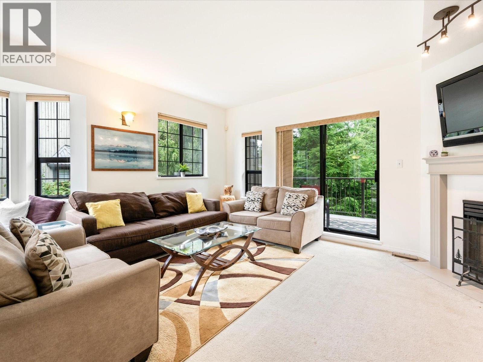 32 2104 NORDIC DRIVE