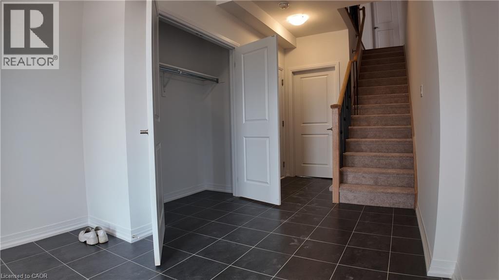 442 GILLESPIE Street