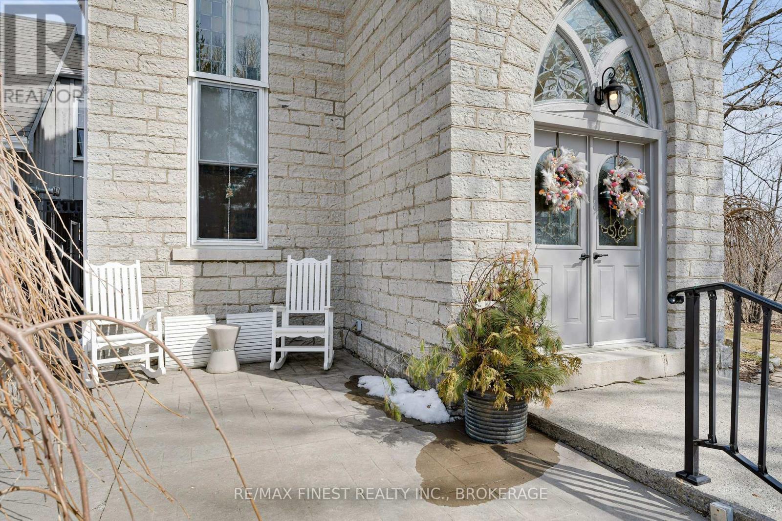 89 FINLAY STREET