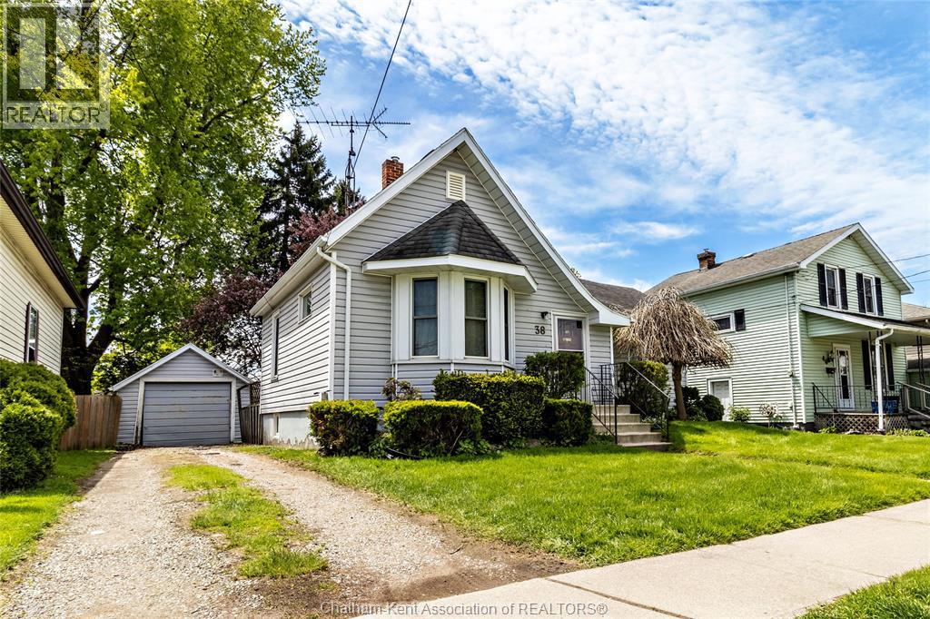 38 Barthe STREET - Photo 3