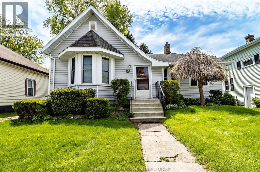 38 Barthe STREET - Photo 2