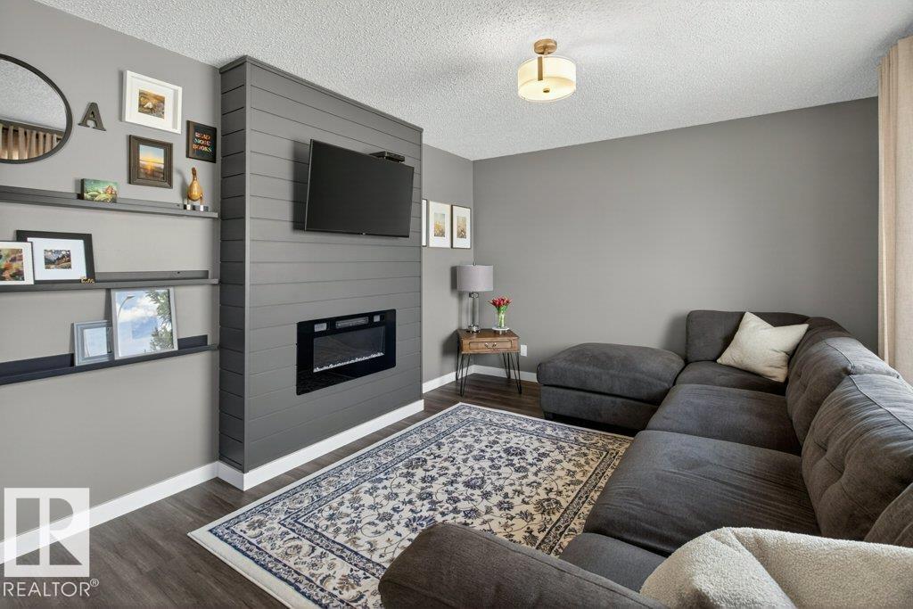 18007 99A AV NW NW