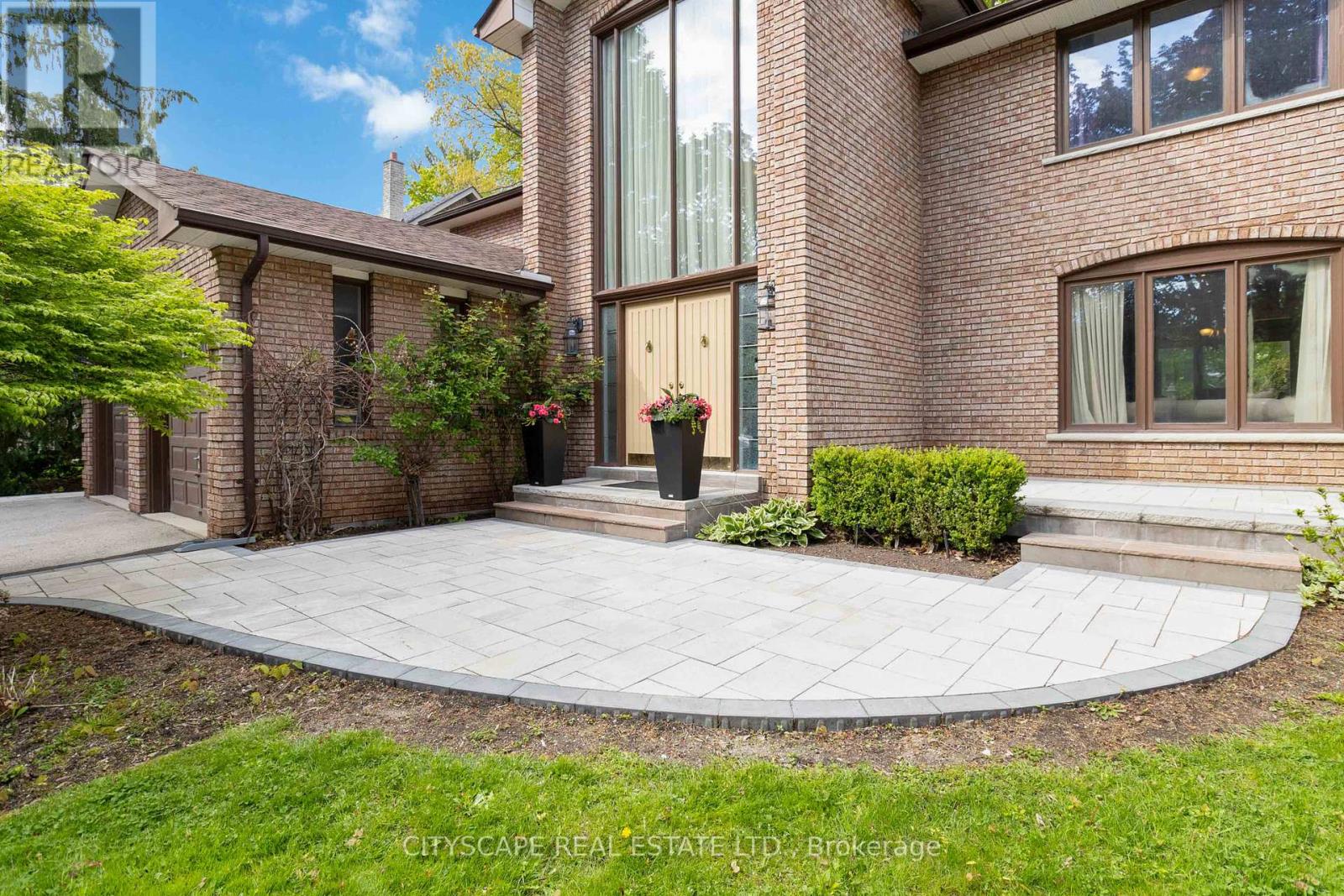 1836 FRIAR TUCK COURT