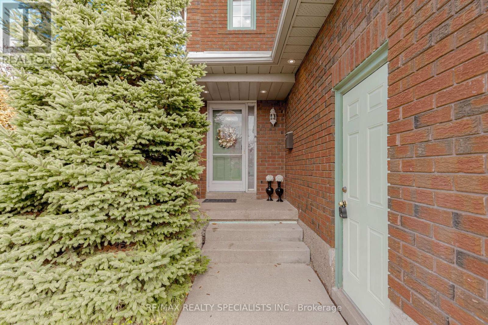 3363 COLUMBINE CRESCENT