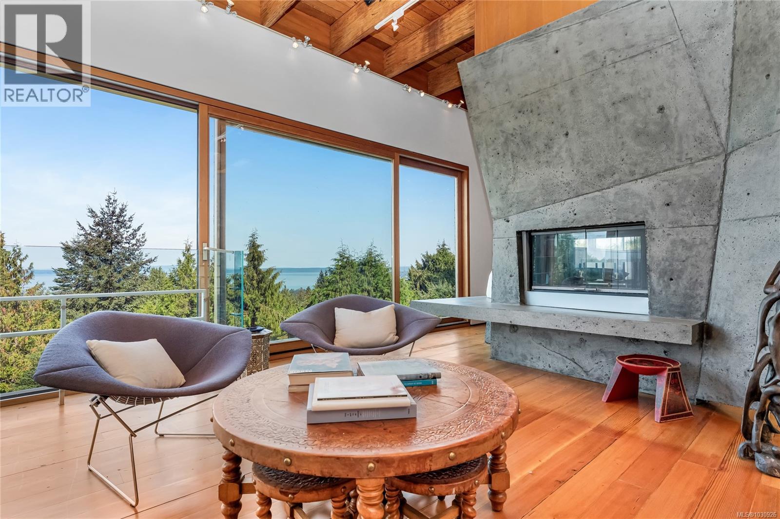 8909 Park Pacific Terr