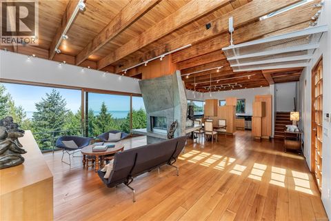 8909 Park Pacific Terr North Saanich BC V8L5B1