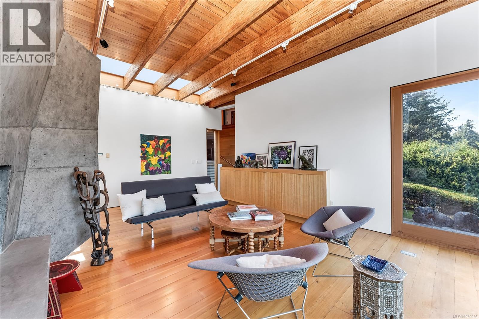 8909 Park Pacific Terr