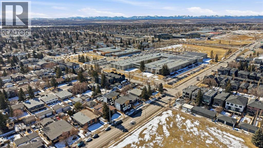 2135, 2139, 2143 50 Avenue SW