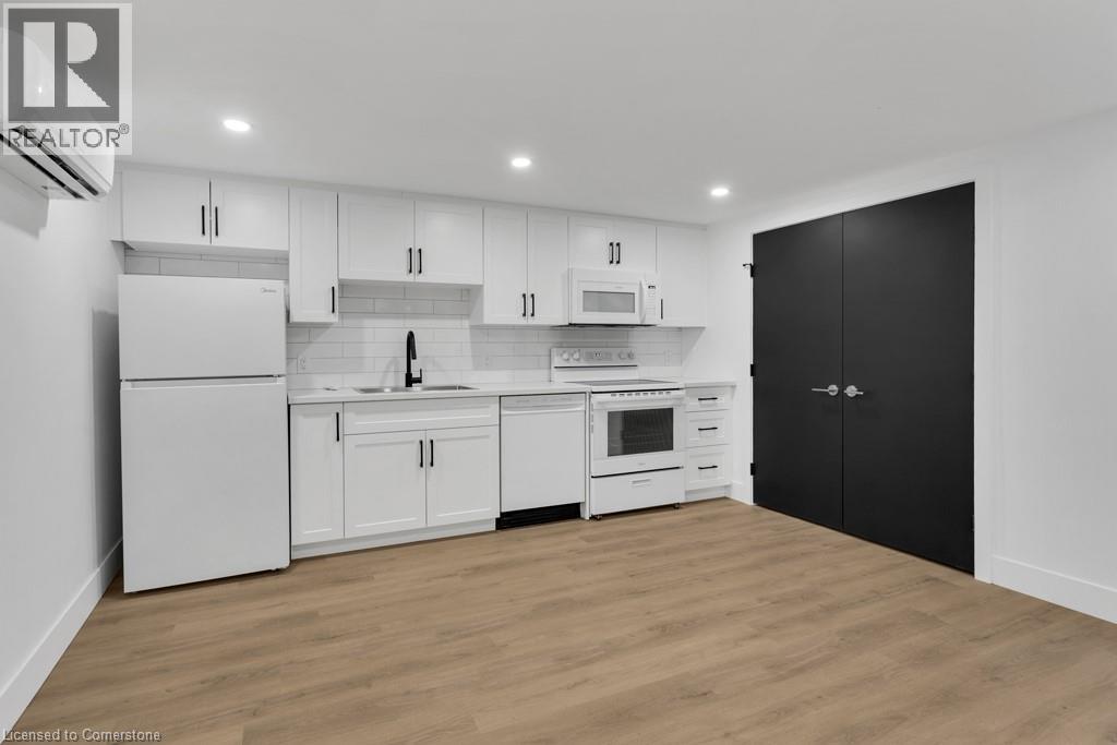 34 WINDERMERE Crescent Unit# C