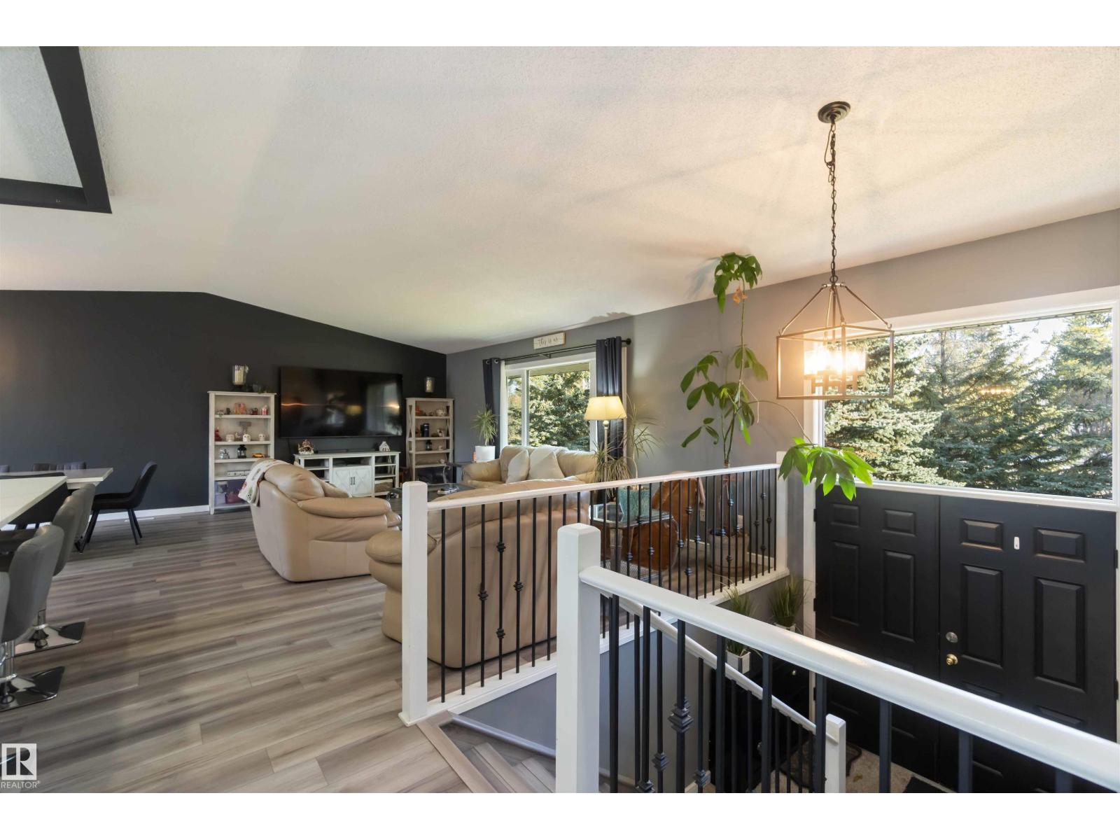 #121 27019 TWP ROAD 514