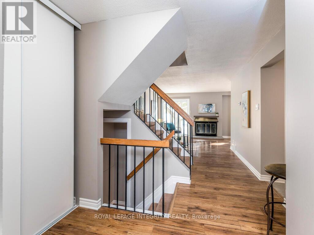 14 - 146 VALLEY STREAM DRIVE