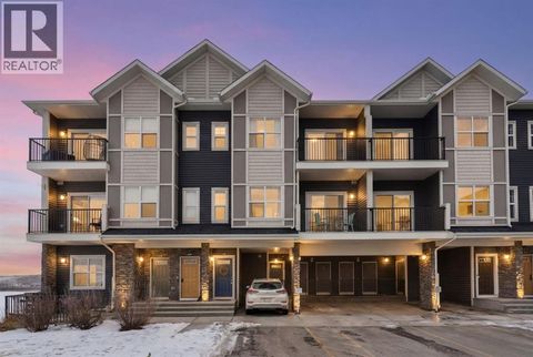 408, 250 Fireside View Cochrane AB T4C2M2