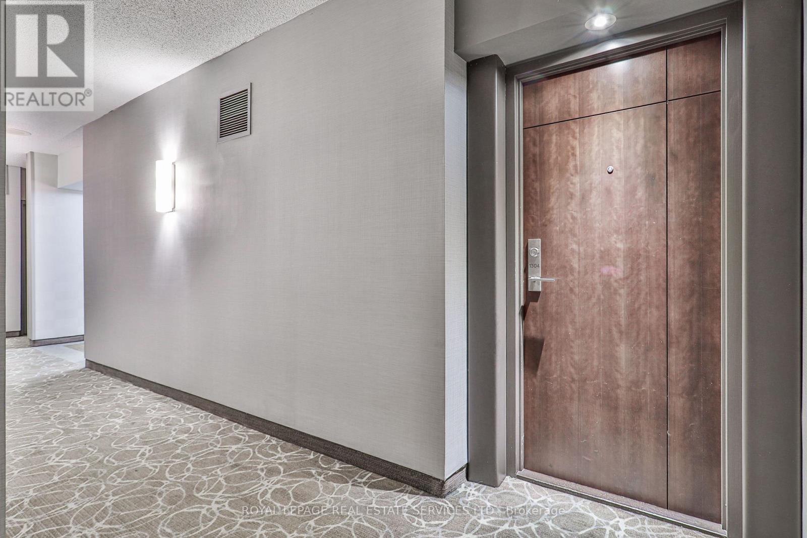1304 - 2267 LAKESHORE BOULEVARD W
