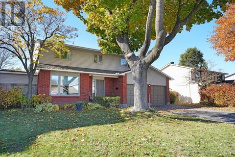 28 HOLITMAN DRIVE Ottawa ON K2J2A9