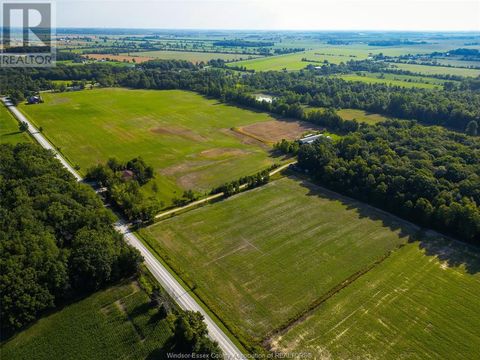 9056 FERRIS Sideroad Essex ON N8M2X5