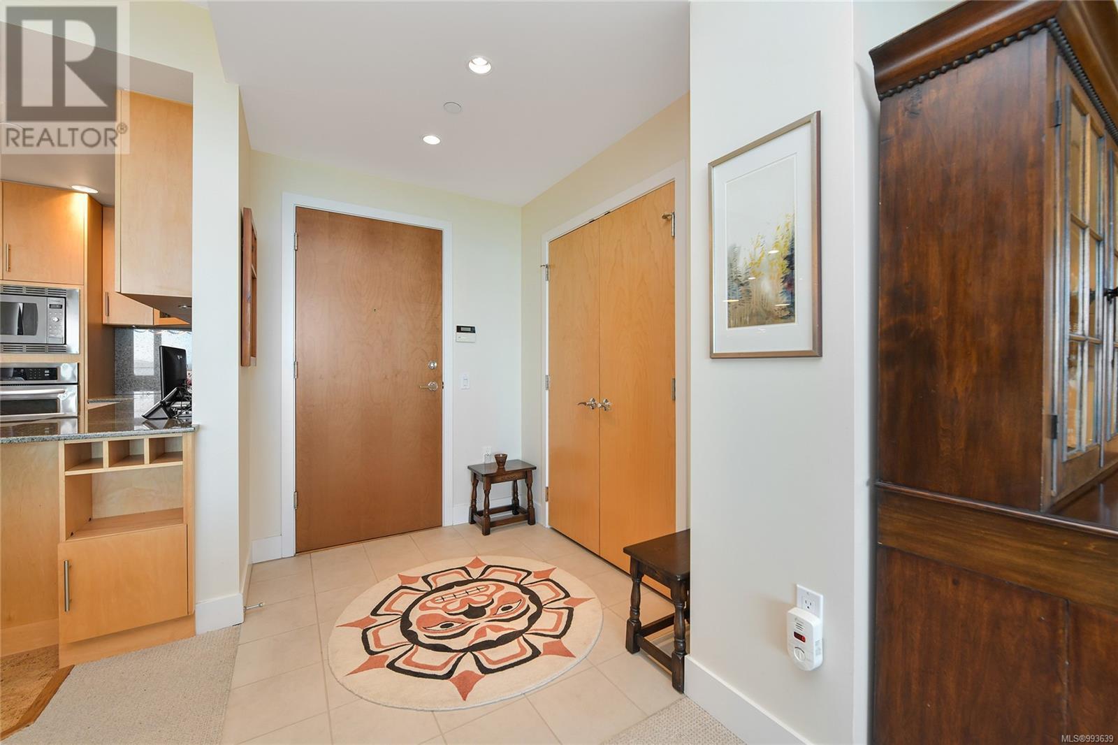 502 748 Sayward Hill Terr
