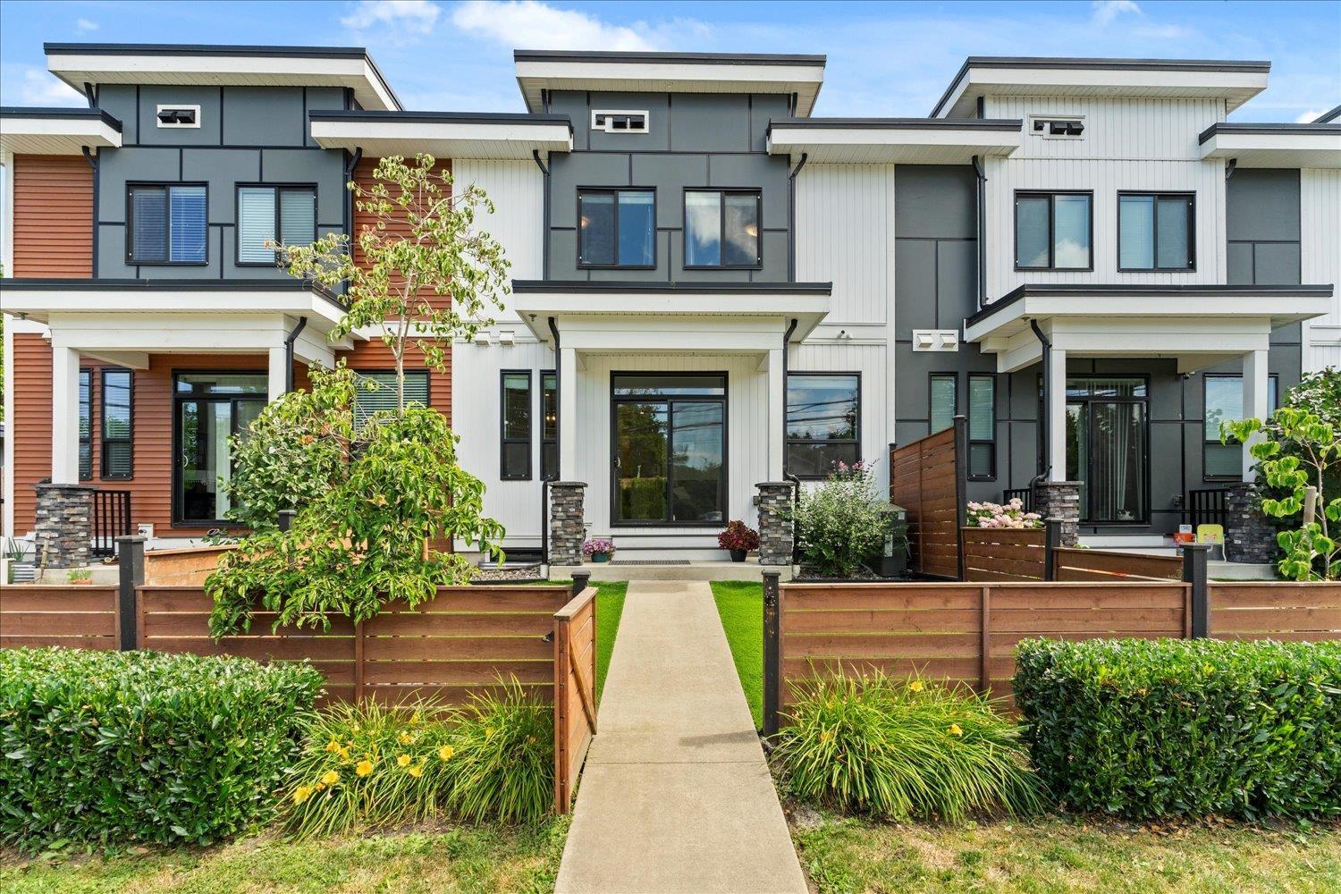 4 7140 MAITLAND AVENUE|Sardis West Vedder