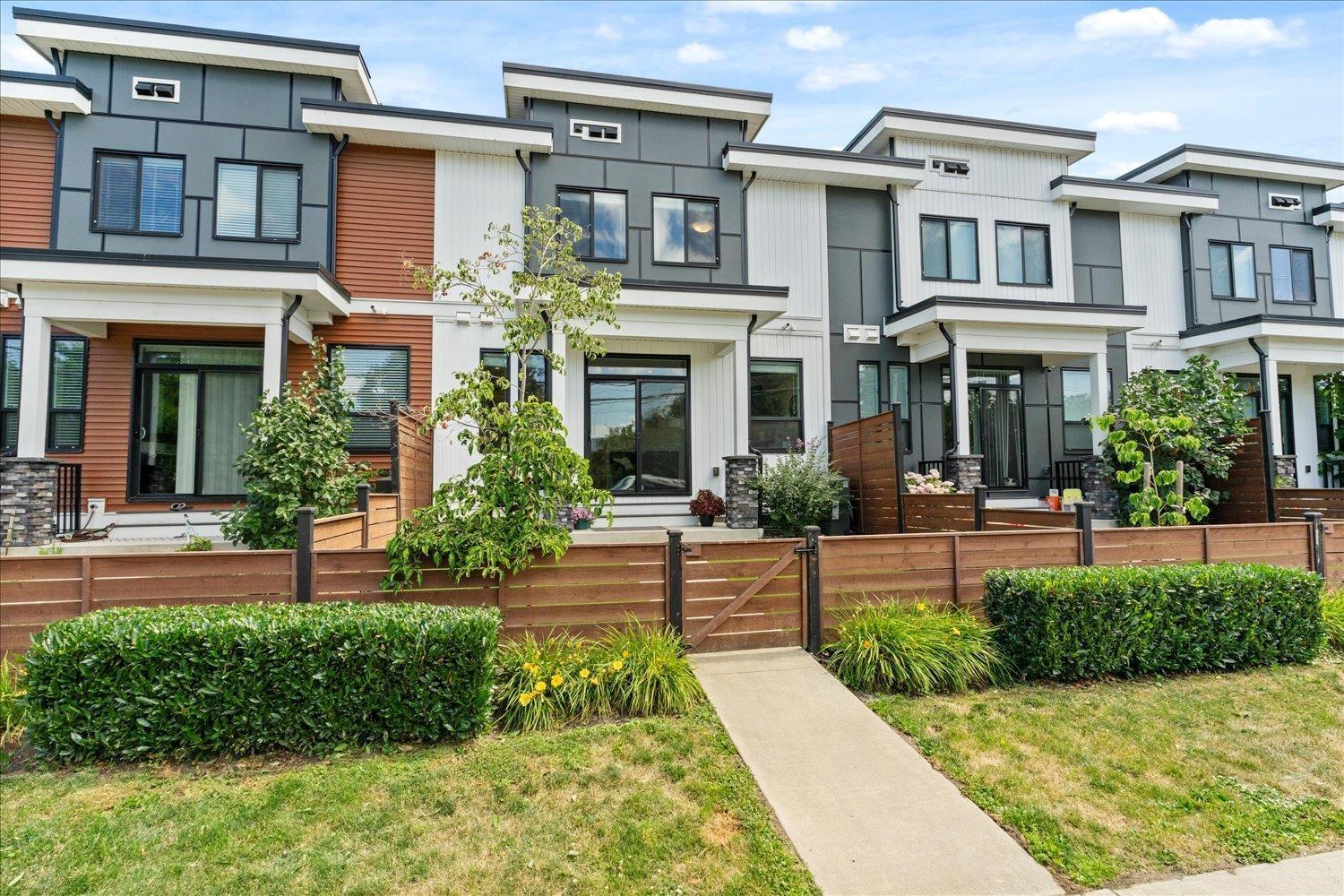 4 7140 MAITLAND AVENUE|Sardis West Vedder