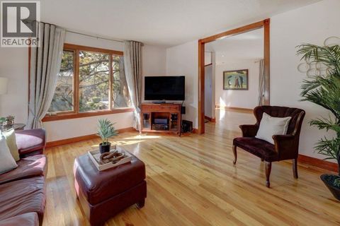 226 8A Street NE Calgary AB T2E4J1