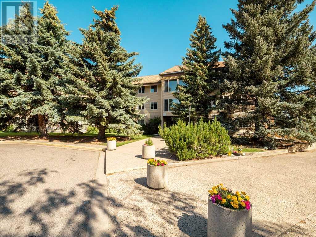 202, 75 temple Boulevard W