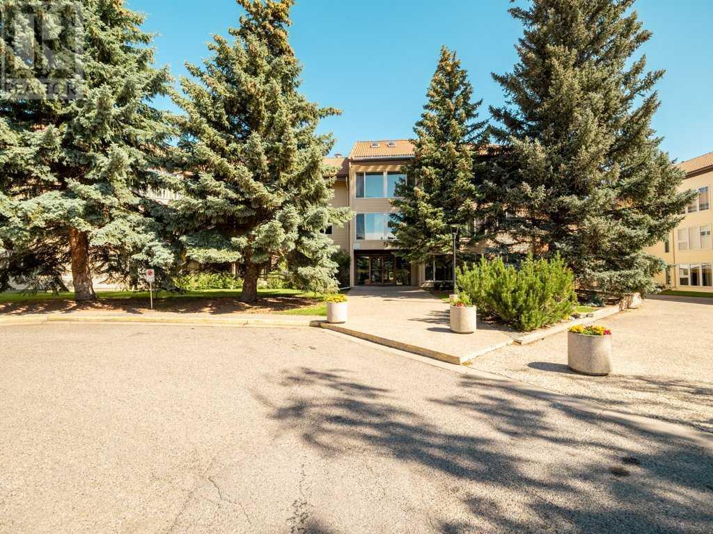 202, 75 temple Boulevard W