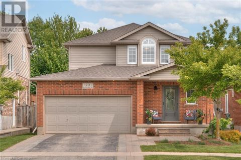 70 KINGFISHER Drive Elmira ON N3B4M4