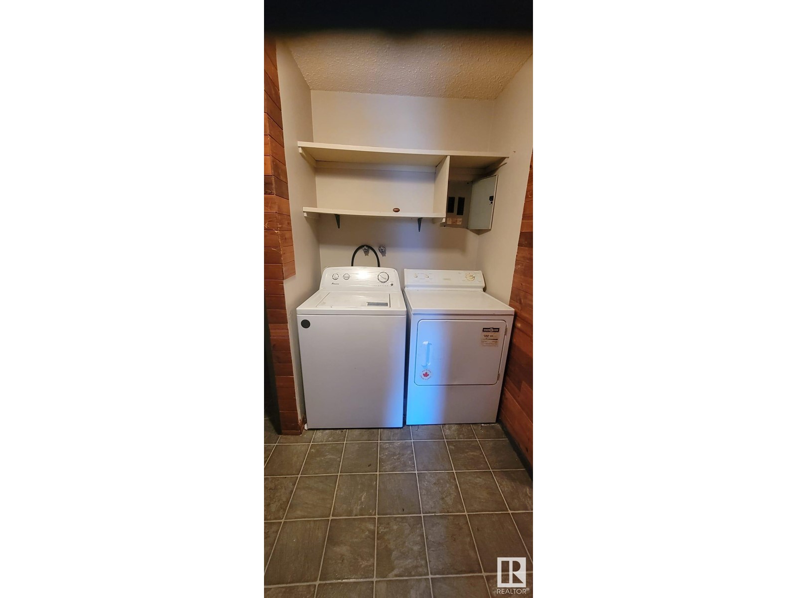 204 SURREY GARDENS GD NW