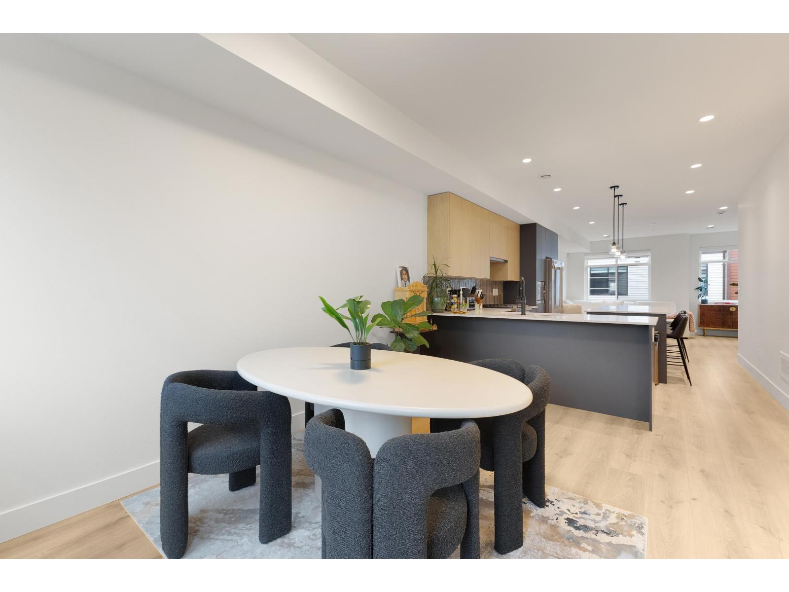 16 8430 NOTTMAN STREET