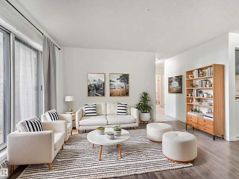 #107 10421 93 ST NW Edmonton AB T5H1X5