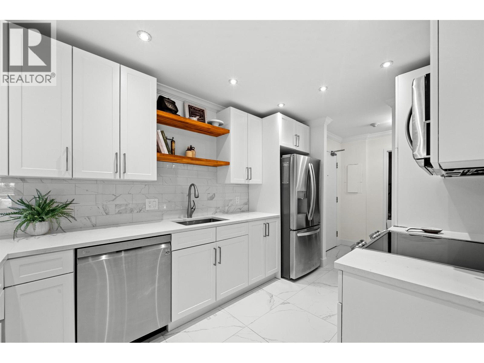 T4908 3980 CARRIGAN COURT