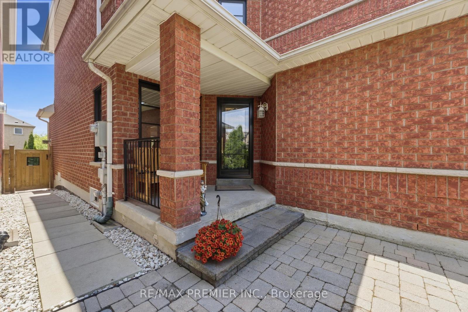 37 PRINCETON GATE