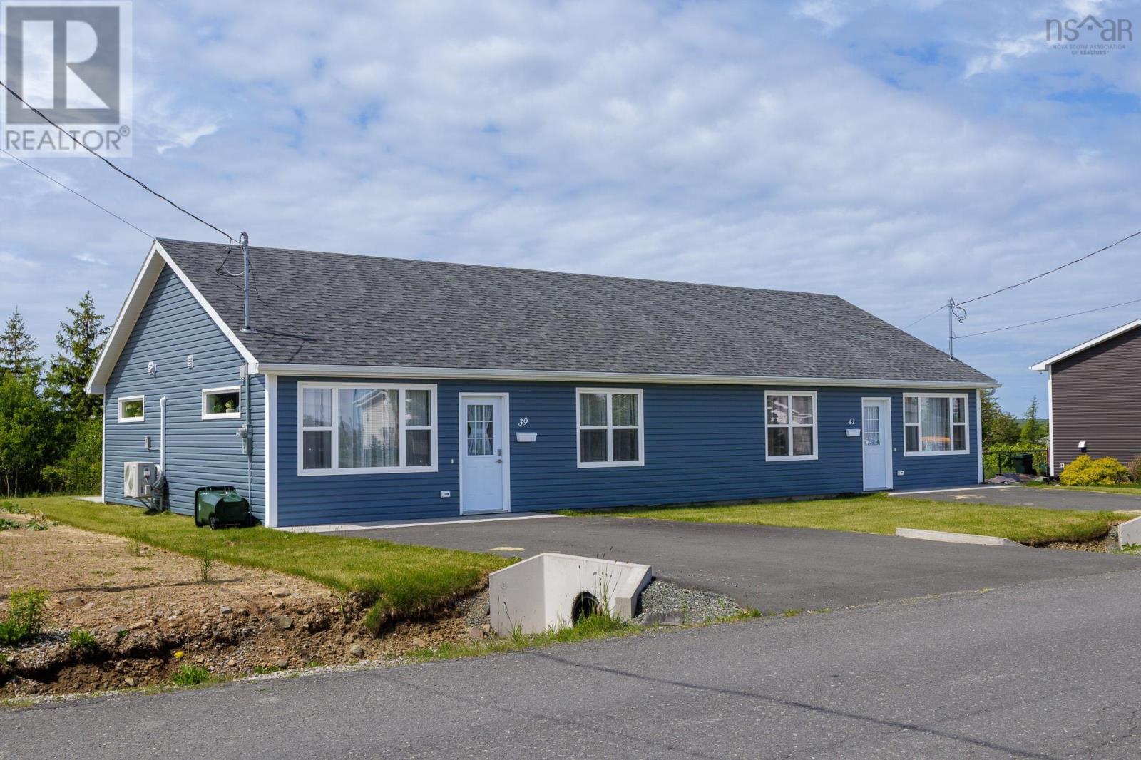 Photo 1 of 25 — 33/35 39/41 Maple Street, Scotchtown, NS B1H3M4